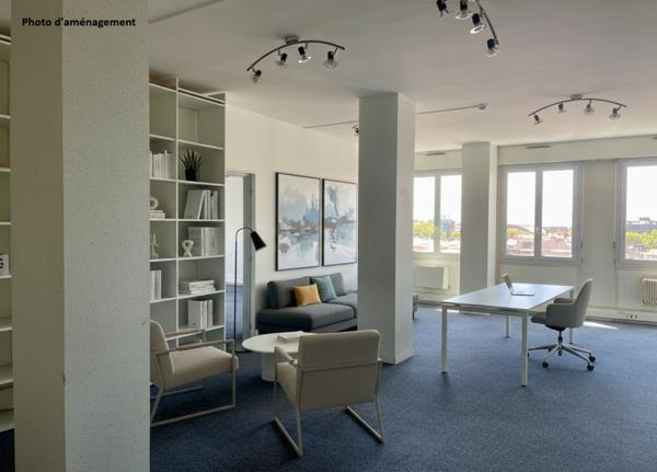 Bureau 4 pièces - 104 m²