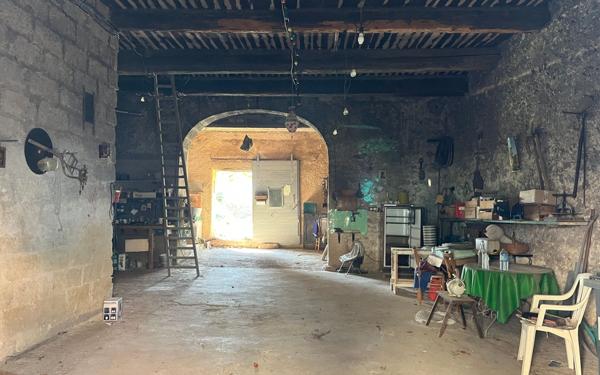 Maison à vendre    10 pièces • 250 m2 Saint-Pons-de-Mauchiens