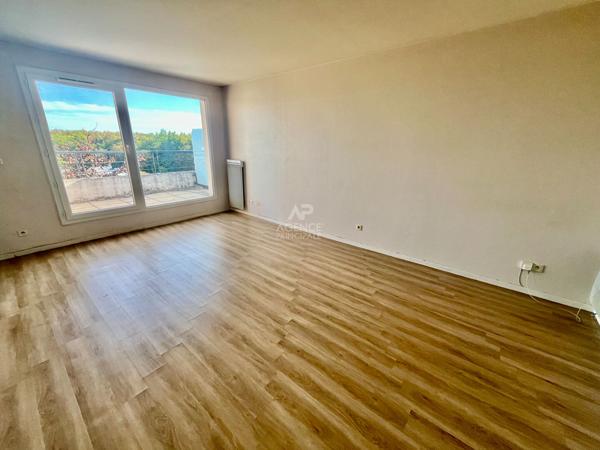 Appartement Cergy 3 pièce(s) 66 m2 199 000 € **  - Référence  5282