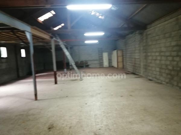 A VENDRE ATELIER /HANGAR /TERRAIN GEVEZE (35)