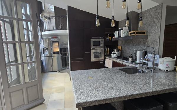 Maison à vendre    6 pièces •  Saint-Maur-des-Fossés