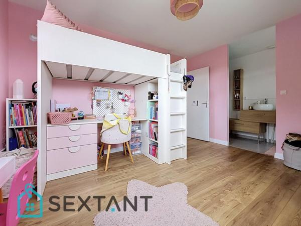 Maison comtemporaine 160 m 2 , 6 chambres