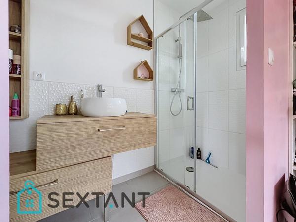 Maison comtemporaine 160 m 2 , 6 chambres