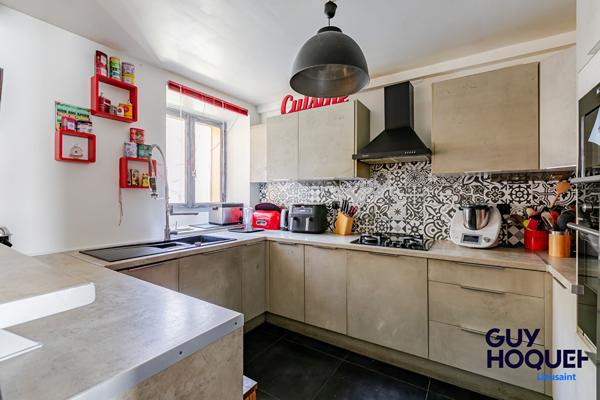 Maison de caractère de 166 m² avec dépendance et piscine à Lieusaint (77127)