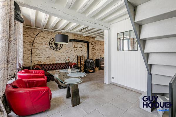 Maison de caractère de 166 m² avec dépendance et piscine à Lieusaint (77127)