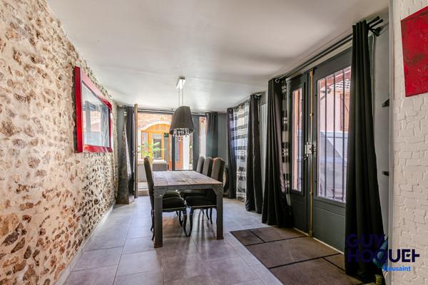 Maison de caractère de 166 m² avec dépendance et piscine à Lieusaint (77127)