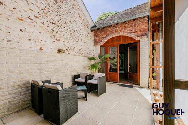 Maison de caractère de 166 m² avec dépendance et piscine à Lieusaint (77127)