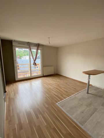 Studio 25m2 centre-ville Évreux avec parking