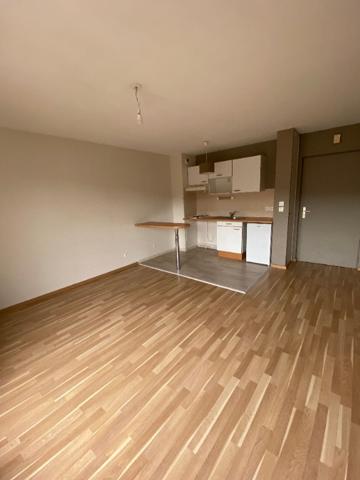Studio 25m2 centre-ville Évreux avec parking