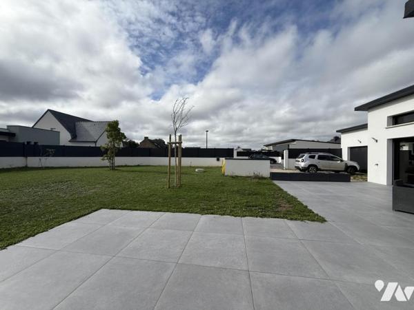 PLUNERET  À PROXIMITÉ IMMÉDIATE D’AURAY – MAISON NEUVE DE 2024 – 148 M²  PLAIN-PIED – TERRAIN 894 M²