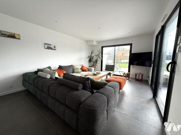 PLUNERET  À PROXIMITÉ IMMÉDIATE D’AURAY – MAISON NEUVE DE 2024 – 148 M²  PLAIN-PIED – TERRAIN 894 M²