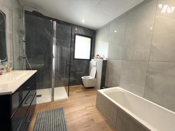 PLUNERET  À PROXIMITÉ IMMÉDIATE D’AURAY – MAISON NEUVE DE 2024 – 148 M²  PLAIN-PIED – TERRAIN 894 M²