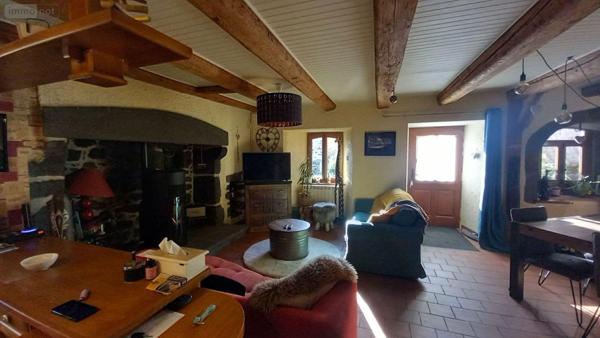 Maison à vendre à Andelat dans le Cantal (15100), ref : FG/2458   
LE SAILHANT