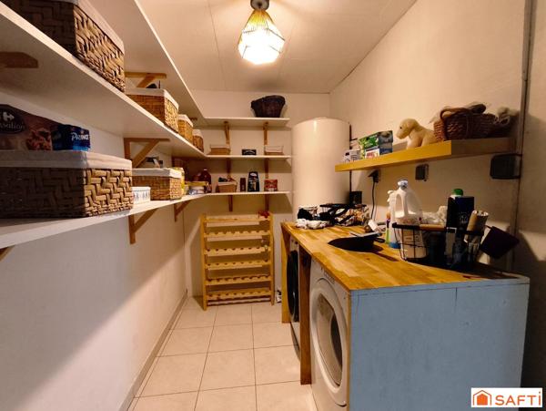 Maison lumineuse avec piscine et proche commodités