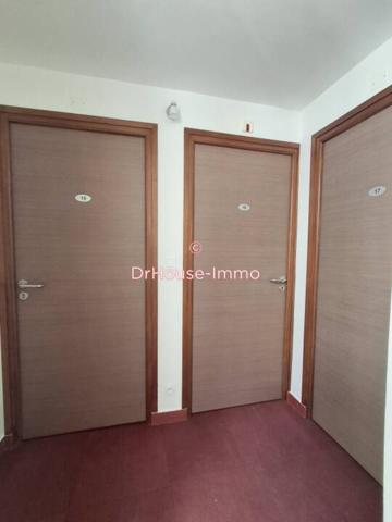 Immeuble à vendre 23 pièces de 645 m²