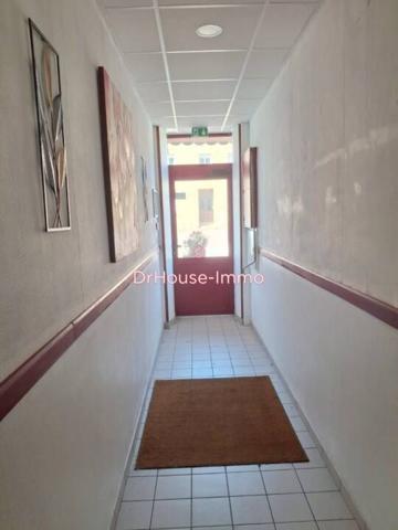 Immeuble à vendre 23 pièces de 645 m²