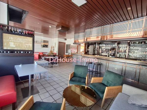 Immeuble à vendre 23 pièces de 645 m²