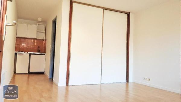 Appartement à louer 1 pièce 23.79m²