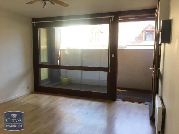 Appartement à louer 1 pièce 23.79m²