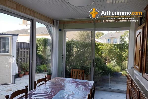 Vente                                                      Maison
                        
                     7 pièces                      139 m2                     à Châteaubourg
