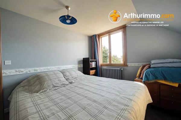 Vente                                                      Maison
                        
                     7 pièces                      139 m2                     à Châteaubourg