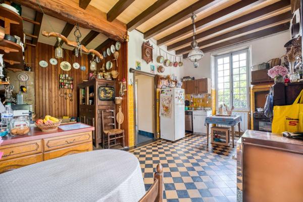 BELLE MAISON DE MAITRE AVEC 2 GITES A 15 MIN DE SAINTES