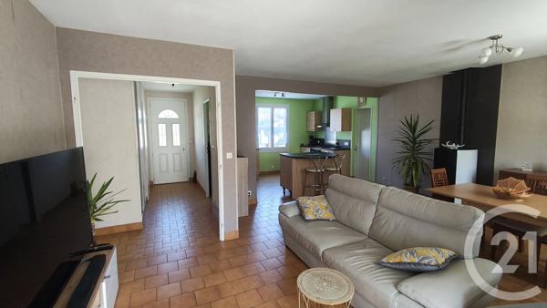 Maison à vendre  4 pièces - 91 m 2   SAINTES  - 17