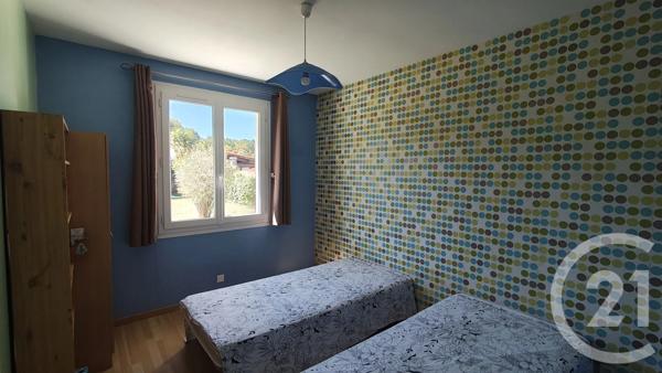 Maison à vendre  4 pièces - 91 m 2   SAINTES  - 17