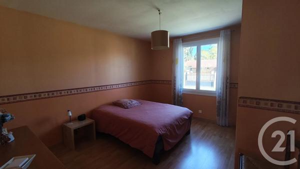 Maison à vendre  4 pièces - 91 m 2   SAINTES  - 17