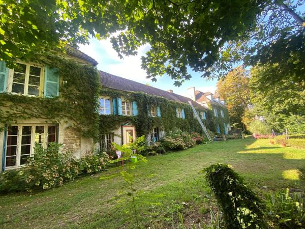 Belle propriété dans un environnement verdoyant