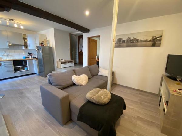 À LOUER, 2 PIÈCES AU CENTRE-VILLE DE SOISY SUR SEINE (91450).