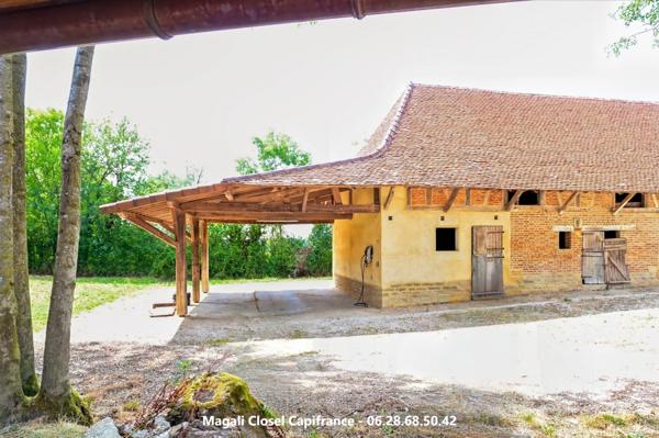 Magnifique propriété sur env 15 hectares avec gite proche Saint Germain du Bois