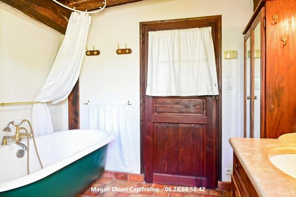 Magnifique propriété sur env 15 hectares avec gite proche Saint Germain du Bois