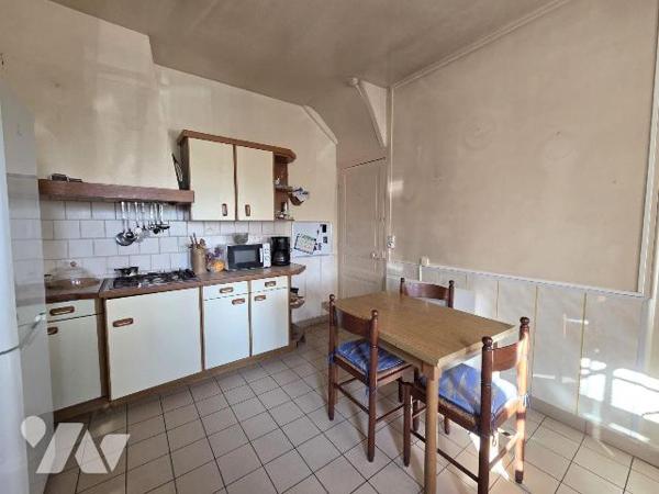 VAILLY-SUR-AISNE : CHARMANTE MAISON AVEC JARDIN

Venez découvrir cette maison construite en p...