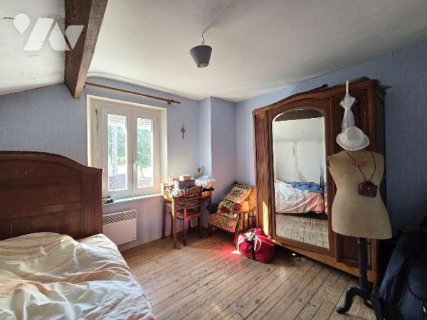 VAILLY-SUR-AISNE : CHARMANTE MAISON AVEC JARDIN

Venez découvrir cette maison construite en p...