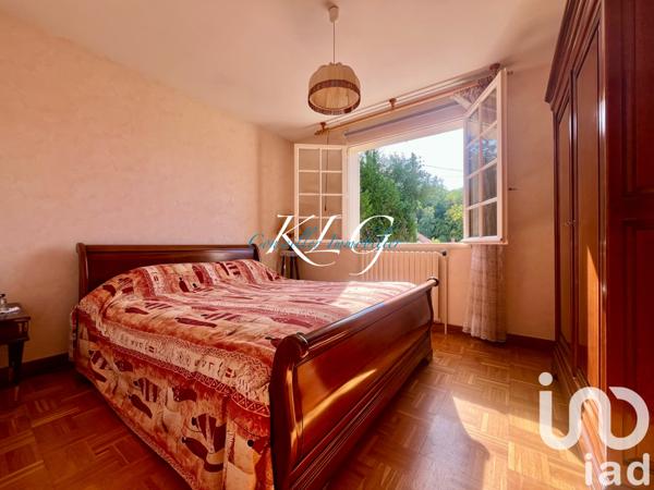 House for sale 5 rooms 90 m² Jouy