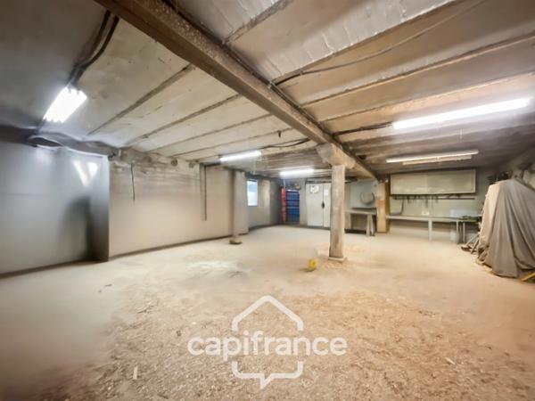 Corps de ferme exceptionnel – Dépendances + potentiel énorme – 20 min Dijon