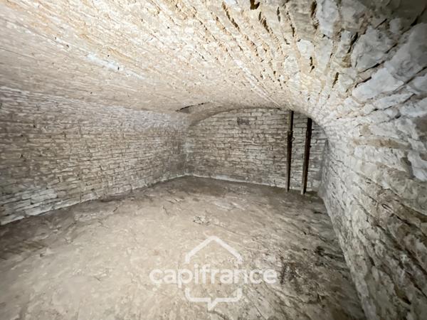 Corps de ferme exceptionnel – Dépendances + potentiel énorme – 20 min Dijon