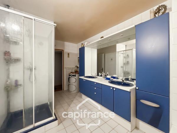 Corps de ferme exceptionnel – Dépendances + potentiel énorme – 20 min Dijon