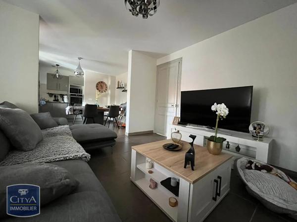 Appartement à louer 3 pièces 64.46m² Mâcon (71000)