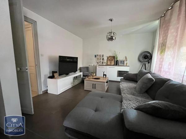 Appartement à louer 3 pièces 64.46m² Mâcon (71000)
