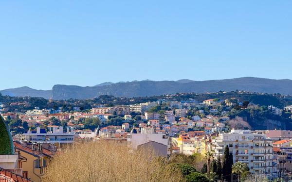 Appartement à vendre    3 pièces • 70,18 m2 Nice