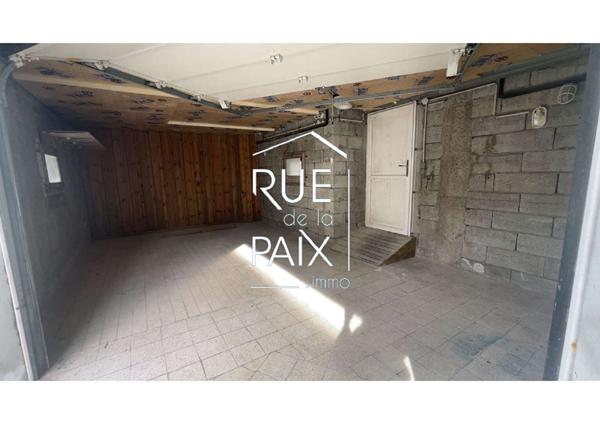 79300 BRESSUIRE Garage en Centre-ville