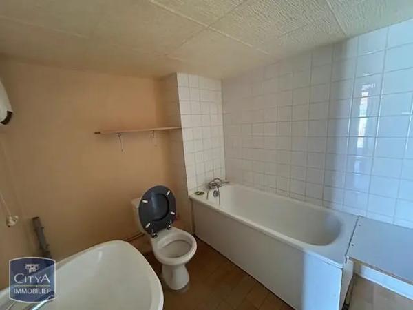 Appartement à louer 2 pièces 63.9m² Charvieu-Chavagneux (38230)