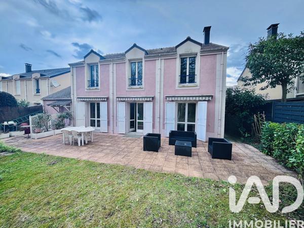 Maison à vendre 7 pièces 159 m² Le Chesnay-Rocquencourt