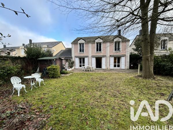Maison à vendre 7 pièces 159 m² Le Chesnay-Rocquencourt