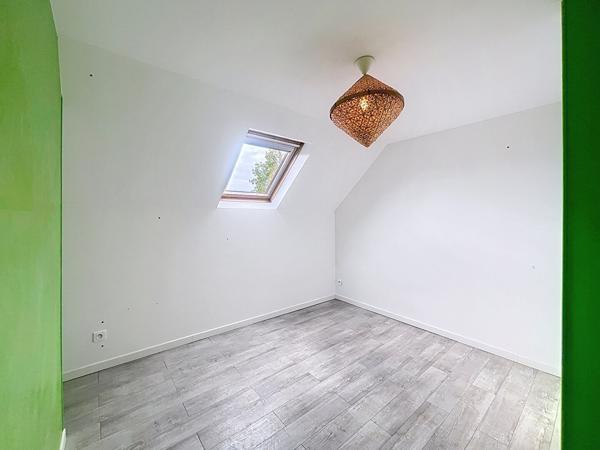 Maison ancienne à vendre à Thouarcé - 3 chambres - Jardin clos, proche des commodités