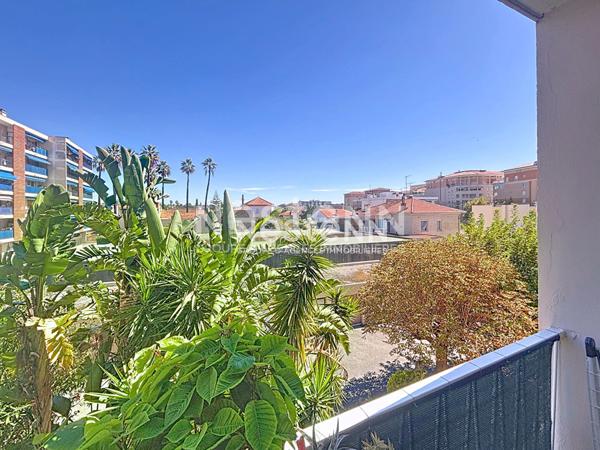 Golfe-Juan - 4 P - 76 m² - Traversant - Garage - Cave - Centre Ville