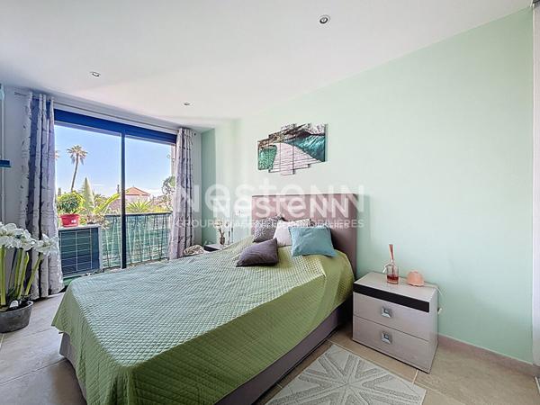 Golfe-Juan - 4 P - 76 m² - Traversant - Garage - Cave - Centre Ville