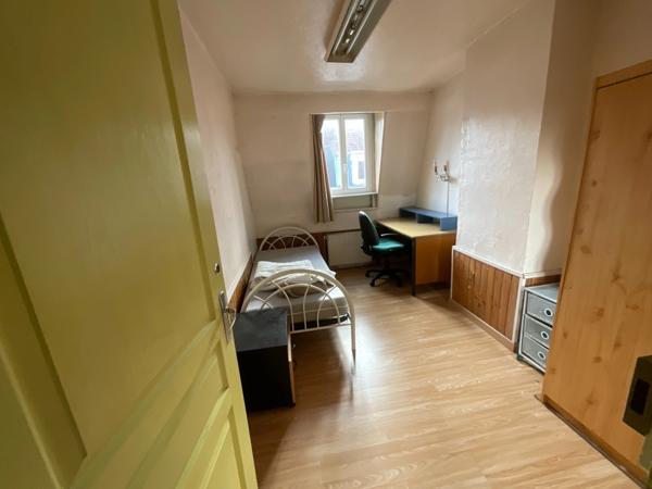 IMMEUBLE ou MAISON 5 CHAMBRES AVEC JARDIN